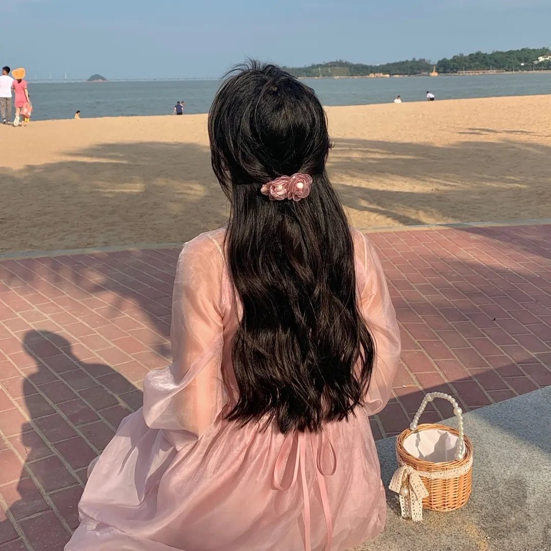 春色满梨园